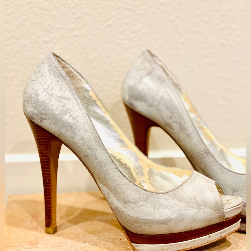 Pelle Moda Gray Peekaboo Toe Stiletto Heels‎